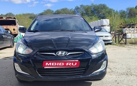 Hyundai Solaris II рестайлинг, 2011 год, 670 000 рублей, 3 фотография