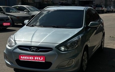 Hyundai Solaris II рестайлинг, 2011 год, 650 000 рублей, 1 фотография