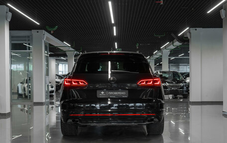 Volkswagen Touareg III, 2018 год, 4 410 000 рублей, 6 фотография