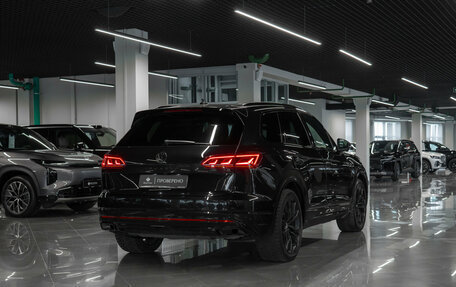 Volkswagen Touareg III, 2018 год, 4 410 000 рублей, 5 фотография