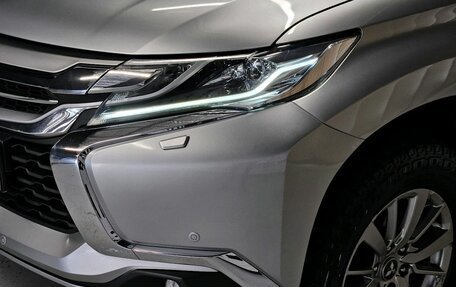 Mitsubishi Pajero Sport III рестайлинг, 2017 год, 2 730 000 рублей, 4 фотография