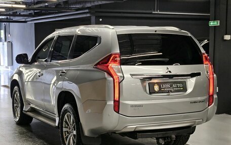Mitsubishi Pajero Sport III рестайлинг, 2017 год, 2 730 000 рублей, 5 фотография
