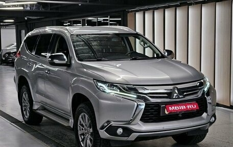 Mitsubishi Pajero Sport III рестайлинг, 2017 год, 2 730 000 рублей, 8 фотография