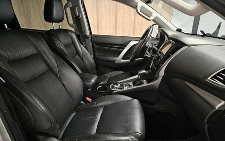 Mitsubishi Pajero Sport III рестайлинг, 2017 год, 2 730 000 рублей, 27 фотография