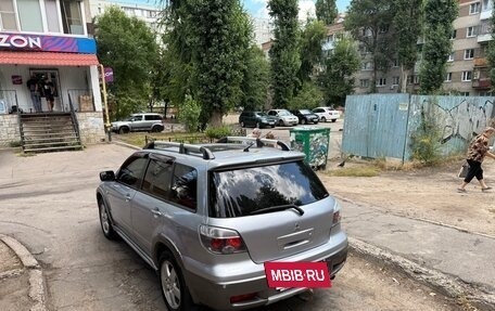 Mitsubishi Outlander III рестайлинг 3, 2006 год, 700 000 рублей, 9 фотография