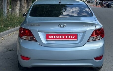 Hyundai Solaris II рестайлинг, 2011 год, 650 000 рублей, 5 фотография