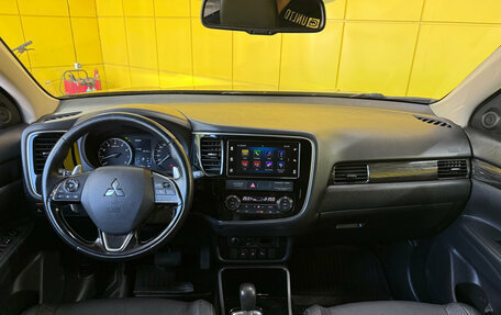 Mitsubishi Outlander III рестайлинг 3, 2018 год, 2 190 000 рублей, 28 фотография