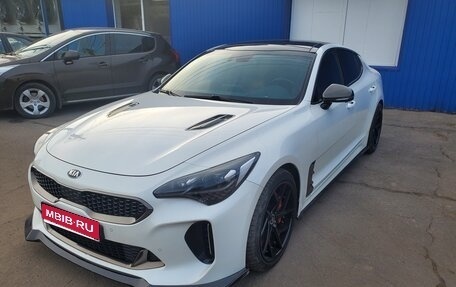 KIA Stinger I, 2018 год, 2 600 000 рублей, 1 фотография