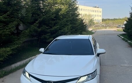 Toyota Camry, 2019 год, 2 200 000 рублей, 1 фотография