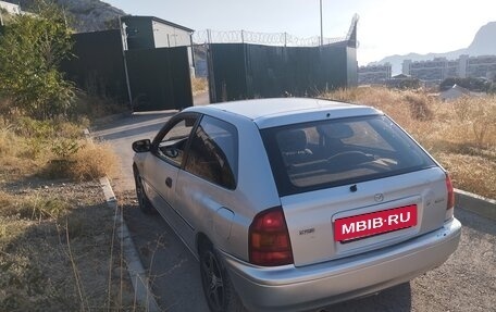 Mazda 323, 1998 год, 190 000 рублей, 3 фотография