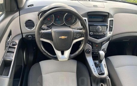 Chevrolet Cruze II, 2011 год, 500 000 рублей, 6 фотография