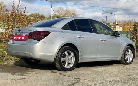 Chevrolet Cruze II, 2011 год, 500 000 рублей, 3 фотография