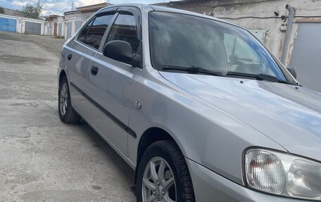 Hyundai Accent II, 2011 год, 410 000 рублей, 2 фотография