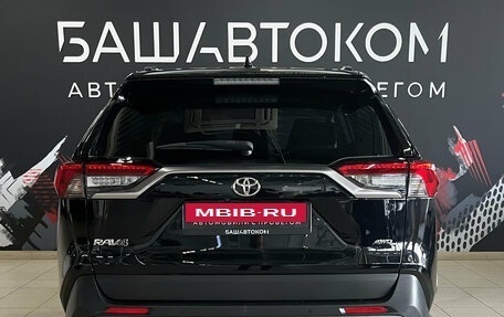 Toyota RAV4, 2021 год, 3 399 000 рублей, 5 фотография