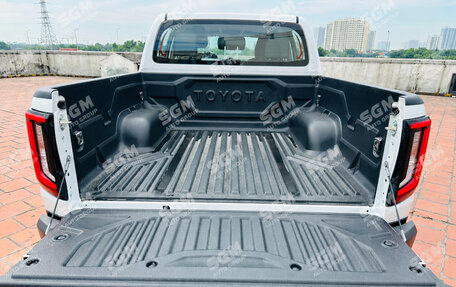 Toyota Hilux, 2026 год, 7 996 000 рублей, 17 фотография