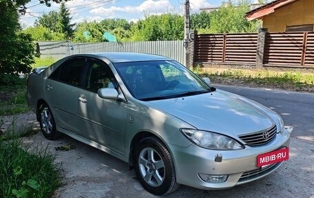 Toyota Camry V40, 2005 год, 760 000 рублей, 3 фотография