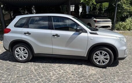 Suzuki Vitara II рестайлинг, 2018 год, 1 500 000 рублей, 2 фотография