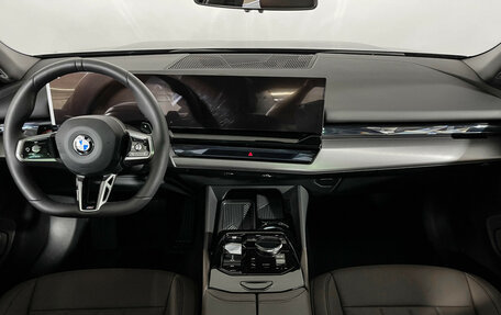 BMW 5 серия, 2025 год, 8 350 000 рублей, 12 фотография