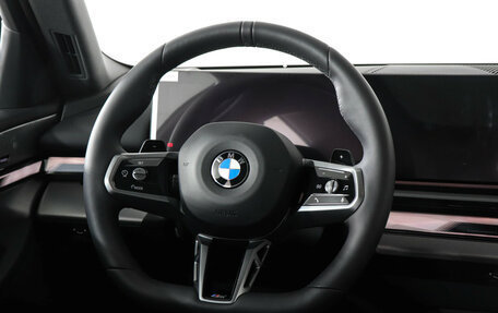 BMW 5 серия, 2025 год, 8 550 000 рублей, 13 фотография
