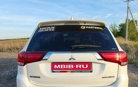 Mitsubishi Outlander III рестайлинг 3, 2019 год, 2 000 000 рублей, 7 фотография