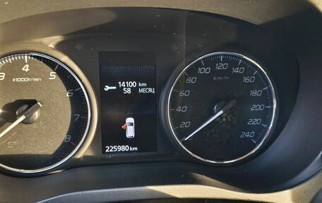 Mitsubishi Outlander III рестайлинг 3, 2019 год, 2 000 000 рублей, 9 фотография