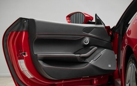 Ferrari Portofino, 2019 год, 19 994 000 рублей, 32 фотография