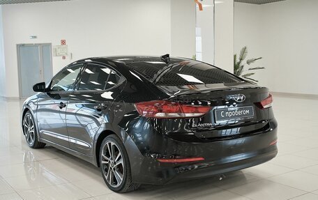 Hyundai Elantra VI рестайлинг, 2017 год, 819 000 рублей, 4 фотография
