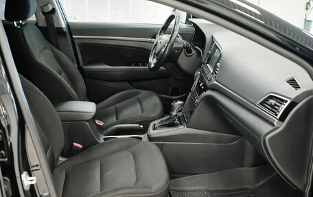Hyundai Elantra VI рестайлинг, 2017 год, 819 000 рублей, 17 фотография