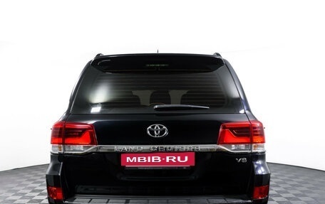 Toyota Land Cruiser 200, 2018 год, 5 655 000 рублей, 6 фотография