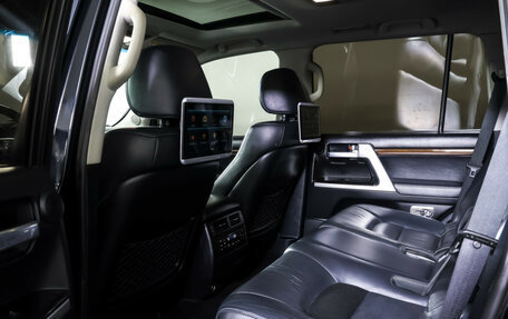Toyota Land Cruiser 200, 2018 год, 5 655 000 рублей, 11 фотография