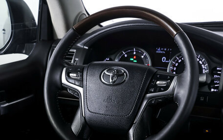 Toyota Land Cruiser 200, 2018 год, 5 655 000 рублей, 14 фотография