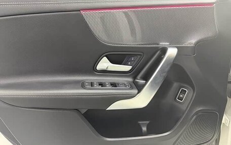 Mercedes-Benz A-Класс, 2022 год, 1 393 000 рублей, 8 фотография