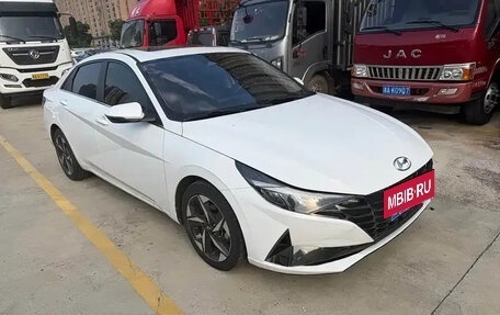 Hyundai Elantra, 2022 год, 1 350 000 рублей, 3 фотография