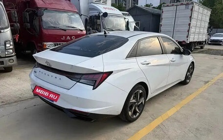 Hyundai Elantra, 2022 год, 1 350 000 рублей, 7 фотография