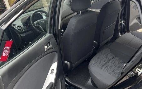 Hyundai Solaris II рестайлинг, 2016 год, 1 000 000 рублей, 7 фотография