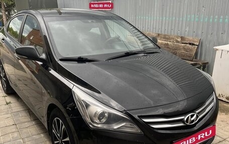 Hyundai Solaris II рестайлинг, 2016 год, 1 000 000 рублей, 8 фотография