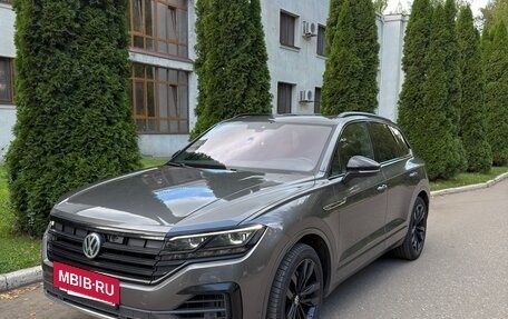 Volkswagen Touareg III, 2020 год, 5 800 000 рублей, 2 фотография