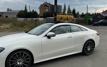 Mercedes-Benz E-Класс, 2019 год, 6 500 000 рублей, 3 фотография
