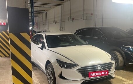 Hyundai Sonata VIII, 2021 год, 2 450 000 рублей, 2 фотография