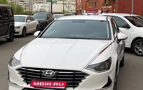 Hyundai Sonata VIII, 2021 год, 2 450 000 рублей, 4 фотография