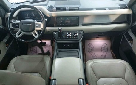 Land Rover Defender II, 2021 год, 7 300 000 рублей, 5 фотография