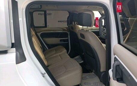 Land Rover Defender II, 2021 год, 7 300 000 рублей, 12 фотография