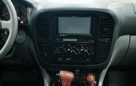 Toyota Land Cruiser 100 рестайлинг 2, 2001 год, 1 103 000 рублей, 14 фотография