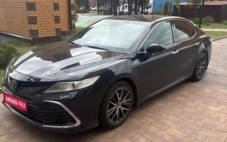 Toyota Camry, 2021 год, 2 670 000 рублей, 1 фотография
