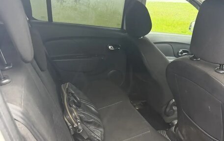 Renault Sandero II рестайлинг, 2017 год, 850 000 рублей, 17 фотография