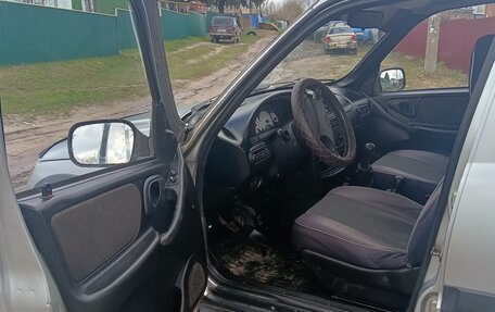 Chevrolet Niva I рестайлинг, 2005 год, 255 000 рублей, 5 фотография