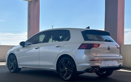 Volkswagen Golf VIII, 2022 год, 2 330 000 рублей, 3 фотография