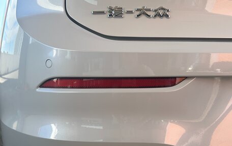 Volkswagen Golf VIII, 2022 год, 2 330 000 рублей, 17 фотография