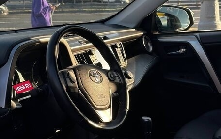 Toyota RAV4, 2017 год, 3 500 000 рублей, 10 фотография
