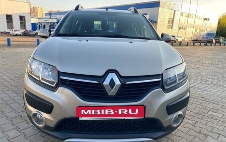 Renault Sandero II рестайлинг, 2018 год, 890 000 рублей, 2 фотография